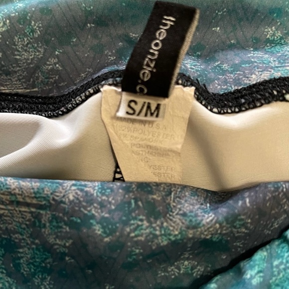 Onzie Limited edition size S/M Preowned activewear leggings Capri - Picture 3 of 6